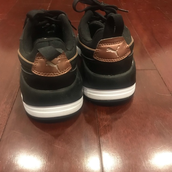 BRAND NEW PUMA ROSE AND BLACK SHOE - Picture 6 of 6